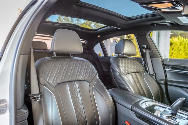 2020 BMW 7 Series 740i X DRIVE - NAV - PANO ROOF - BACKUP CAM - BLUETOOTH GORGEOUS - 22970820 - 35