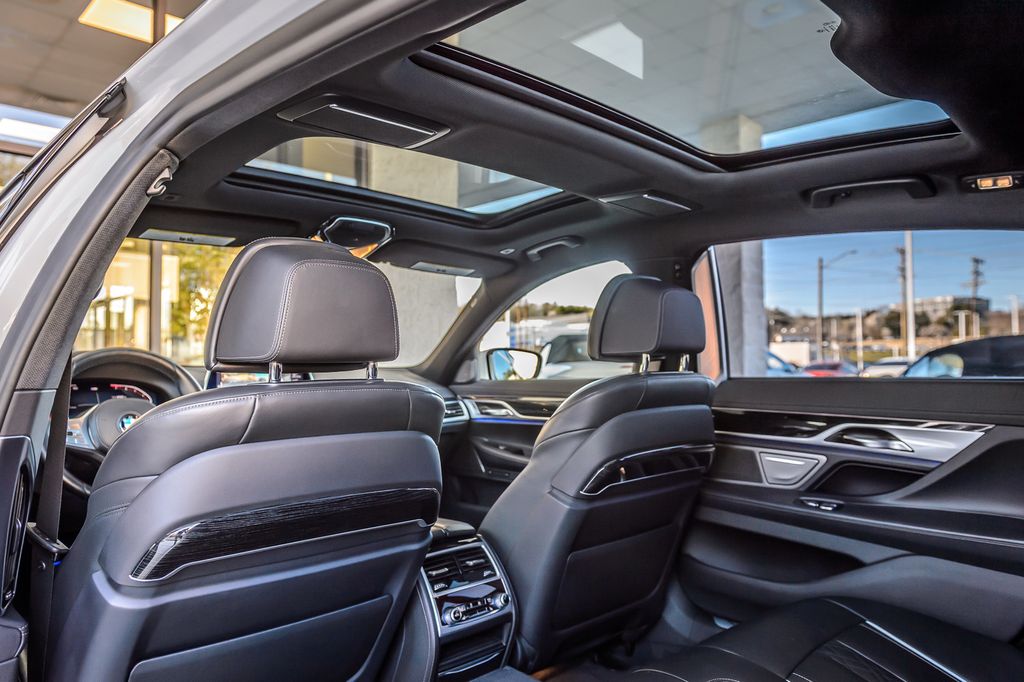 2020 BMW 7 Series 740i X DRIVE - NAV - PANO ROOF - BACKUP CAM - BLUETOOTH GORGEOUS - 22970820 - 40