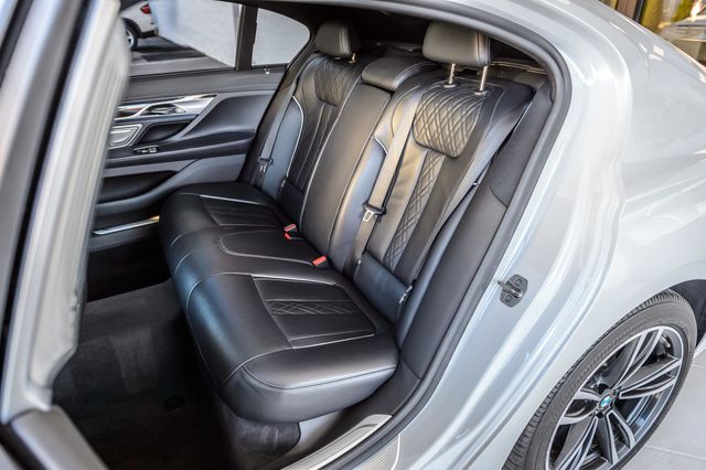 2020 BMW 7 Series 740i X DRIVE - NAV - PANO ROOF - BACKUP CAM - BLUETOOTH GORGEOUS - 22970820 - 41