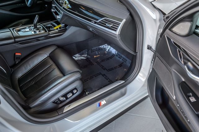 2020 BMW 7 Series 740i X DRIVE - NAV - PANO ROOF - BACKUP CAM - BLUETOOTH GORGEOUS - 22970820 - 45