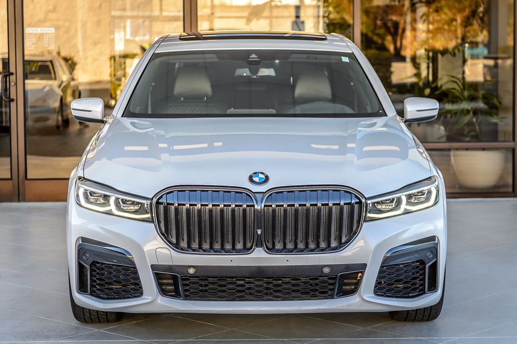 2020 BMW 7 Series 740i X DRIVE - NAV - PANO ROOF - BACKUP CAM - BLUETOOTH GORGEOUS - 22970820 - 4