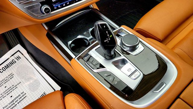 2020 BMW 7 Series 740i xDrive w/ 19'' Wheels, Cold Weather Pkg & Ventilated Seats - 23087146 - 16