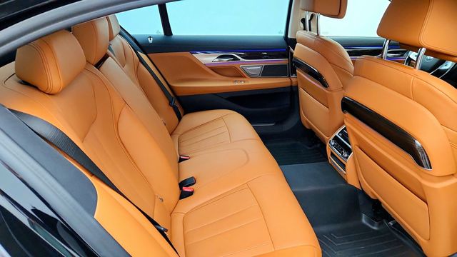 2020 BMW 7 Series 740i xDrive w/ 19'' Wheels, Cold Weather Pkg & Ventilated Seats - 23087146 - 22