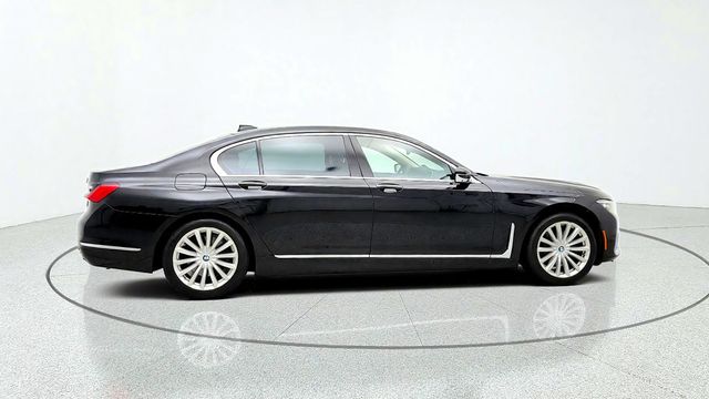 2020 BMW 7 Series 740i xDrive w/ 19'' Wheels, Cold Weather Pkg & Ventilated Seats - 23087146 - 3