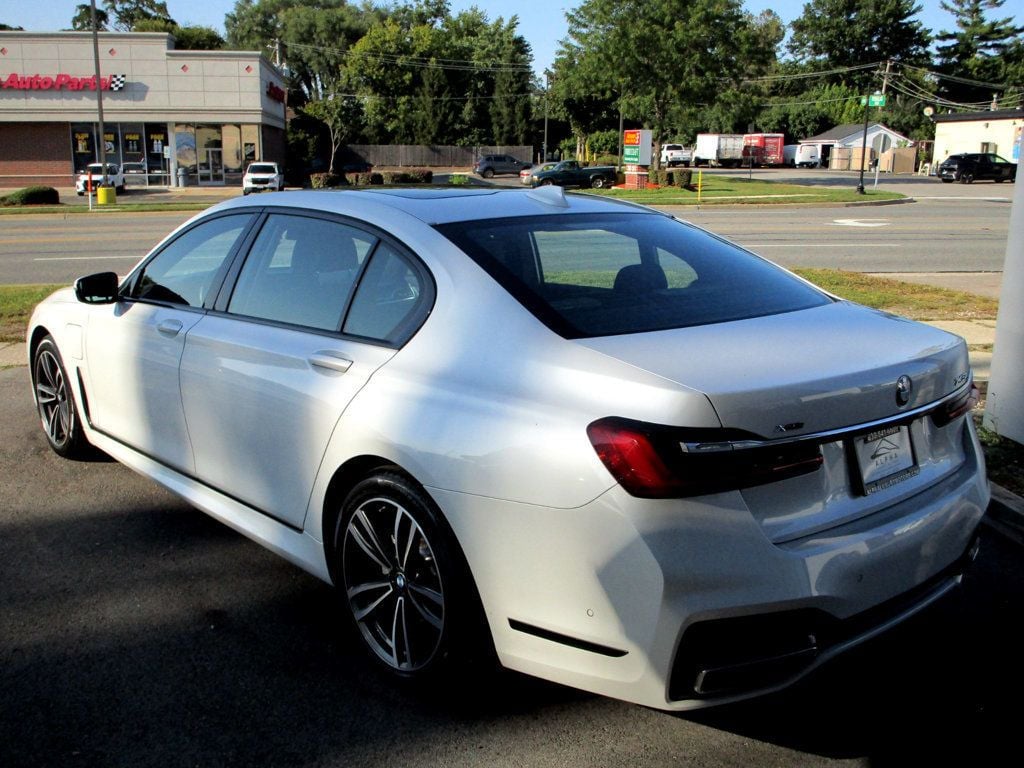 2020 Bmw 745e xDrive Sedan photo 9