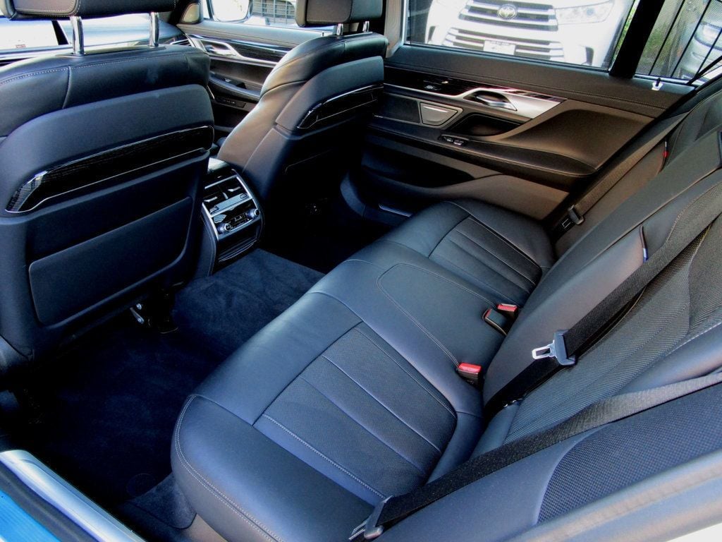 2020 Bmw 745e xDrive Sedan photo 16
