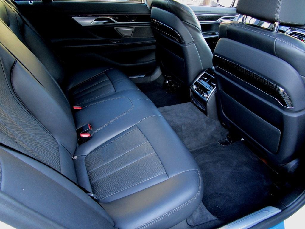 2020 Bmw 745e xDrive Sedan photo 17