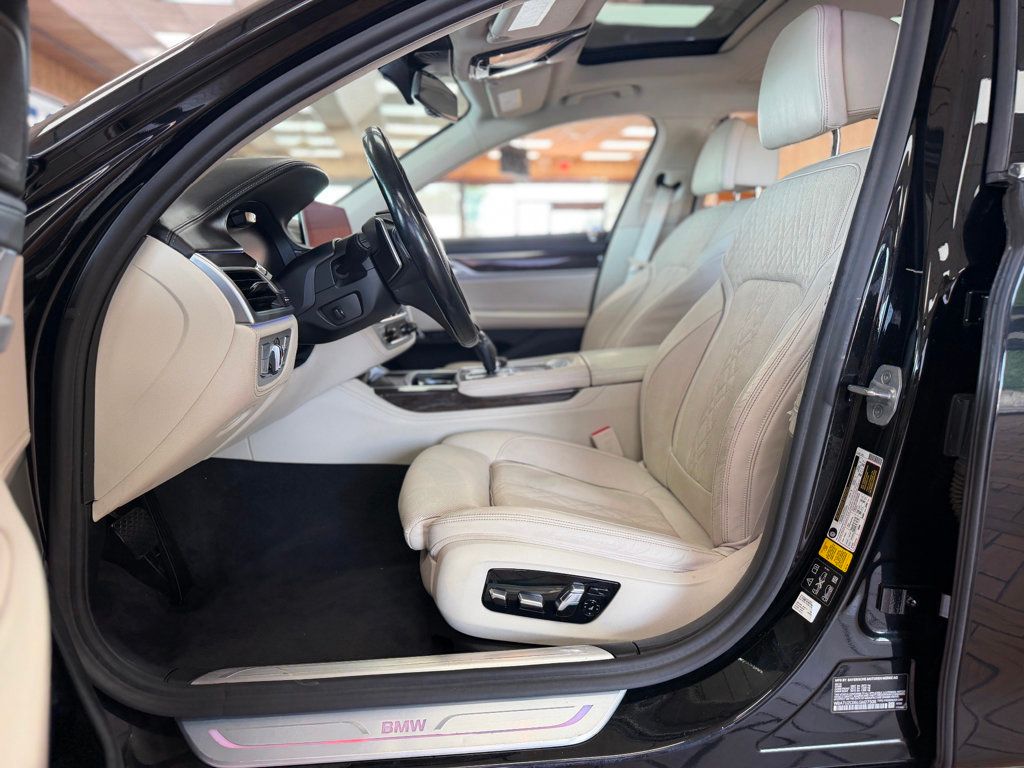 2020 BMW 7 Series 750i xDrive - 23051971 - 13