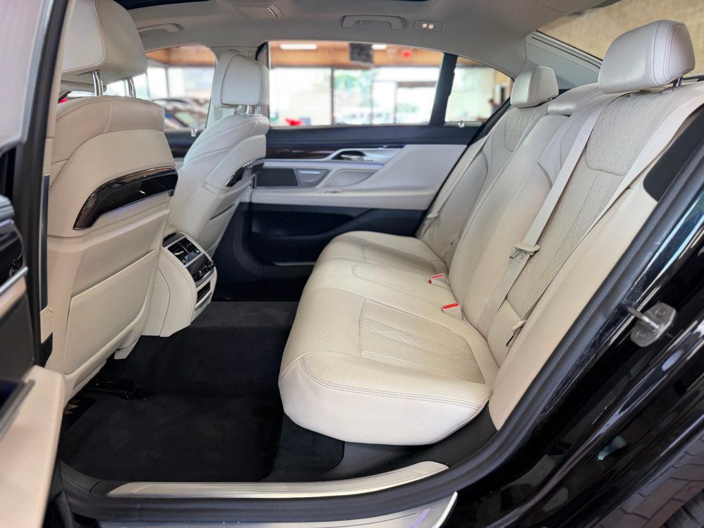 2020 BMW 7 Series 750i xDrive - 23051971 - 15