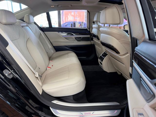 2020 BMW 7 Series 750i xDrive - 23051971 - 16