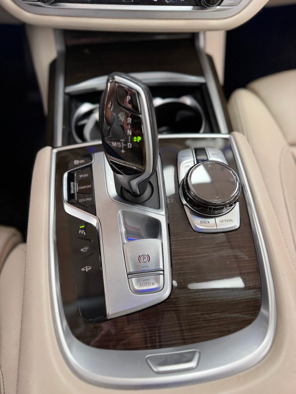 2020 BMW 7 Series 750i xDrive - 23051971 - 27