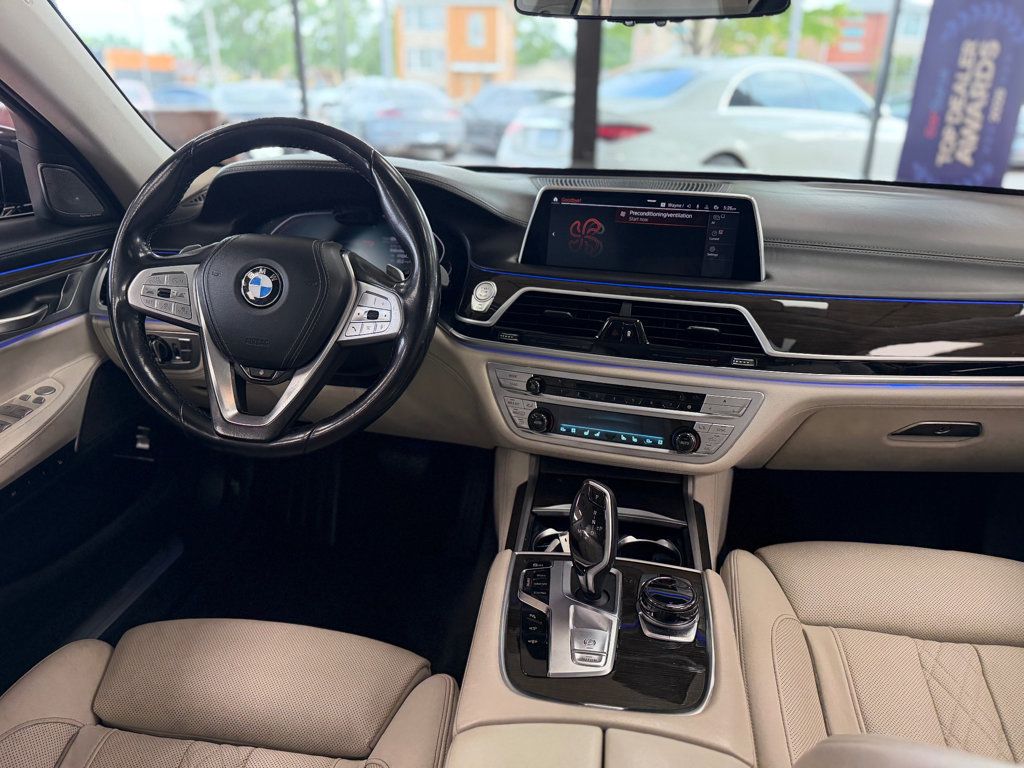 2020 BMW 7 Series 750i xDrive - 23051971 - 32