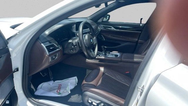 2020 BMW 7 Series 750i xDrive - 23041363 - 19