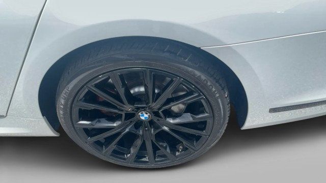 2020 BMW 7 Series 750i xDrive - 23041363 - 8