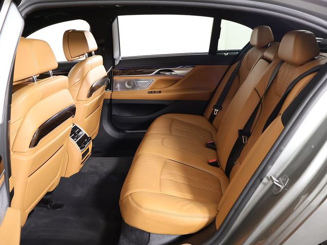 2020 BMW 7 Series 750i xDrive - 23073539 - 39