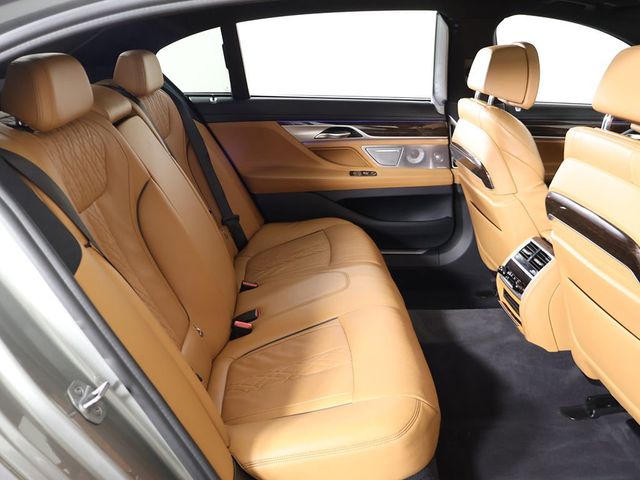 2020 BMW 7 Series 750i xDrive - 23073539 - 40
