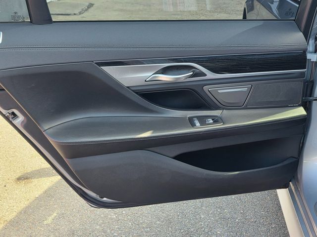 2020 BMW 7 Series 750i xDrive - 22930085 - 26