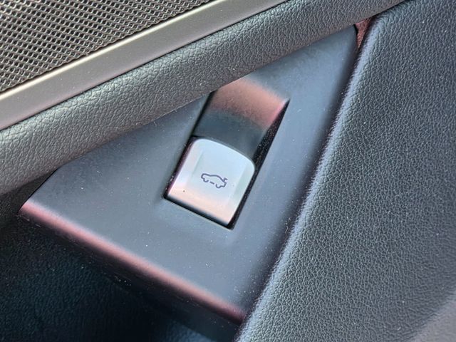 2020 BMW 7 Series 750i xDrive - 22930085 - 31