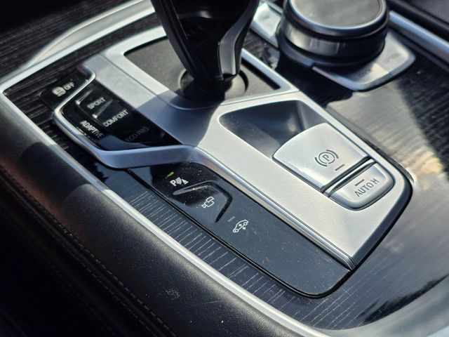 2020 BMW 7 Series 750i xDrive - 22930085 - 45