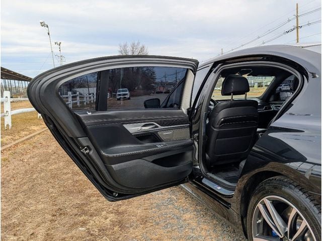 2020 BMW 7 Series 750i xDrive - 22983837 - 9