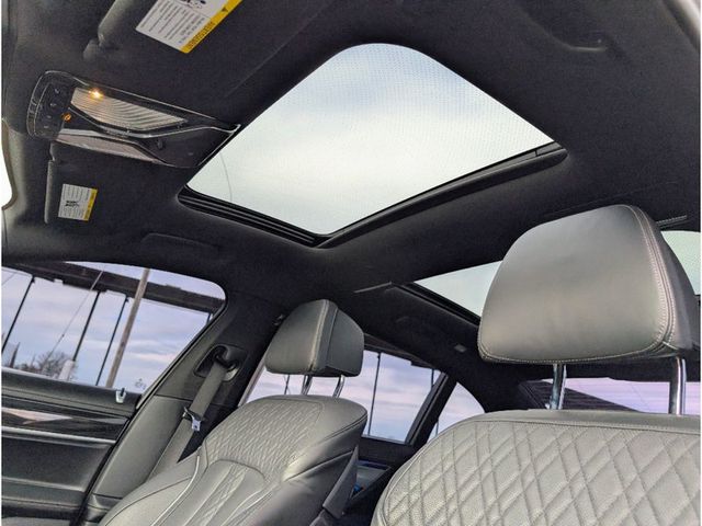 2020 BMW 7 Series 750i xDrive - 22983837 - 14