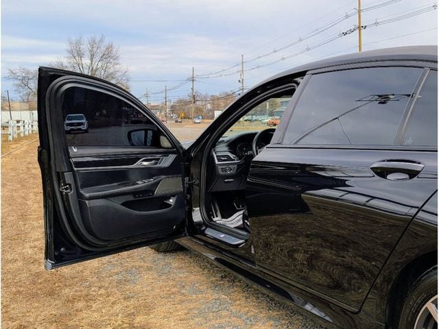 2020 BMW 7 Series 750i xDrive - 22983837 - 8