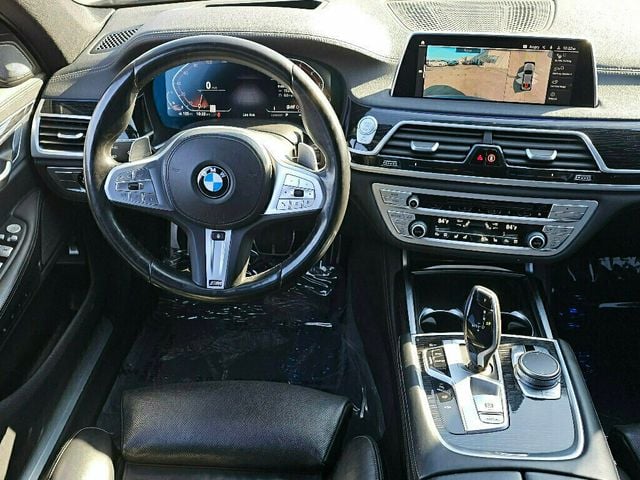 2020 BMW 7 Series 750i xDrive - 22980943 - 32