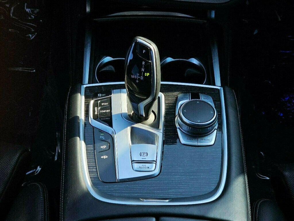 2020 BMW 7 Series 750i xDrive - 22980943 - 42