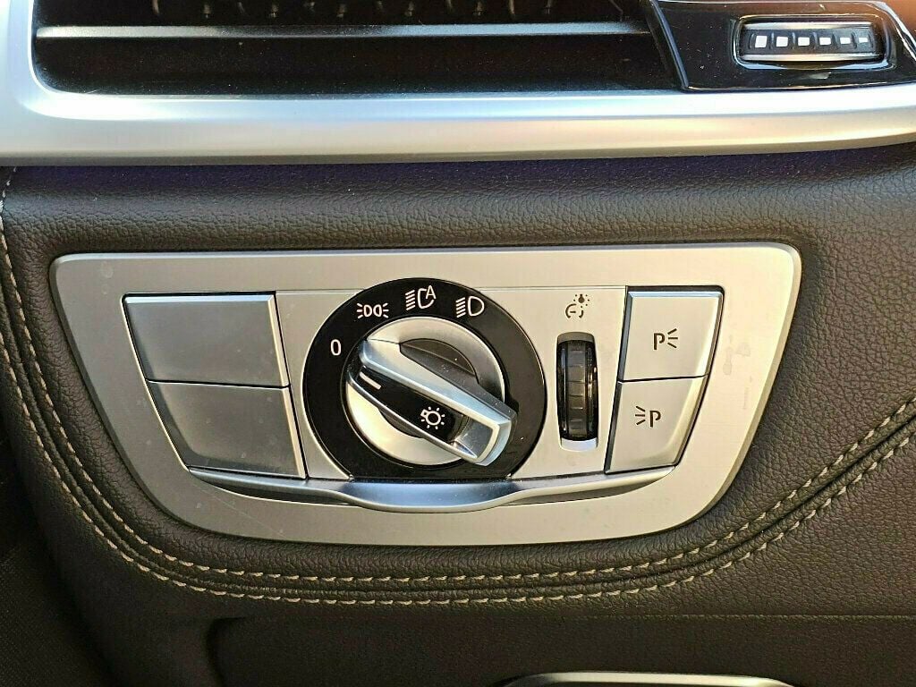 2020 BMW 7 Series 750i xDrive - 22980943 - 51