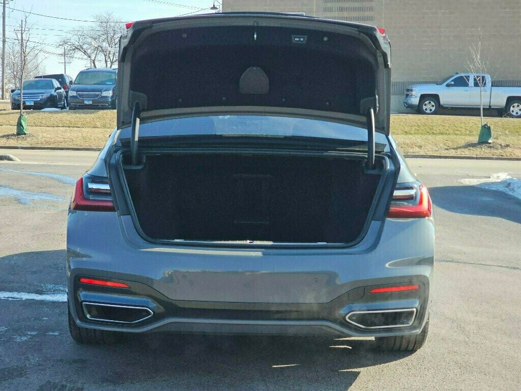 2020 BMW 7 Series 750i xDrive - 22980943 - 56