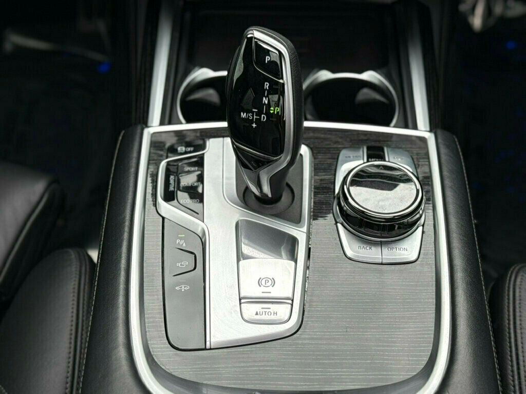 2020 BMW 7 Series 750i xDrive - 23011935 - 25