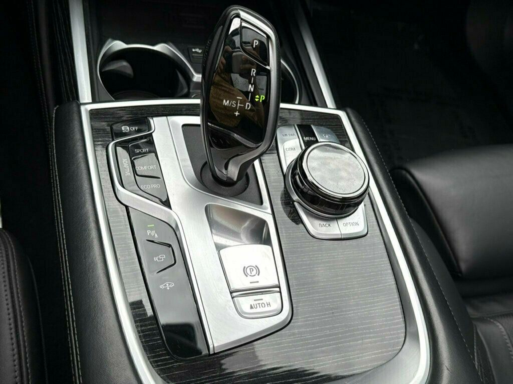 2020 BMW 7 Series 750i xDrive - 23011935 - 26