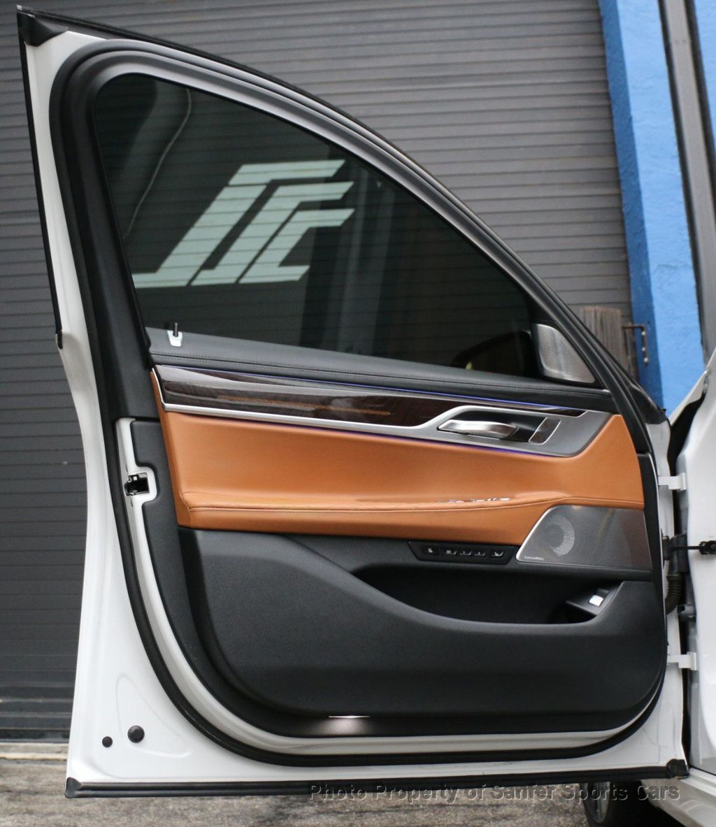 2020 BMW 7 Series M760i xDrive - 22974964 - 20