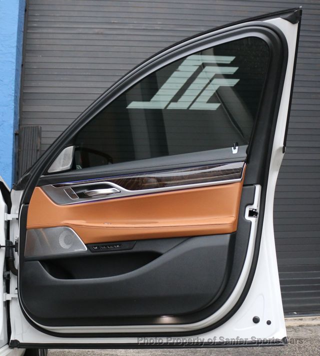 2020 BMW 7 Series M760i xDrive - 22974964 - 21