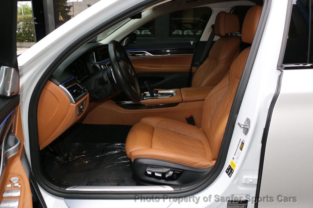 2020 BMW 7 Series M760i xDrive - 22974964 - 27