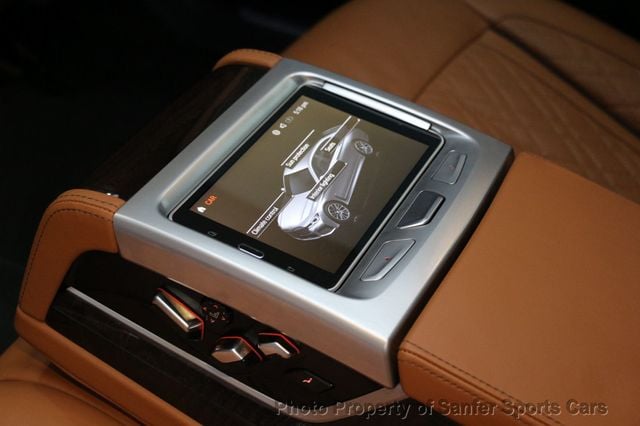 2020 BMW 7 Series M760i xDrive - 22974964 - 35