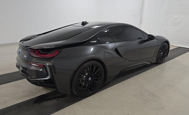 2020 BMW i8  - 23050017 - 2
