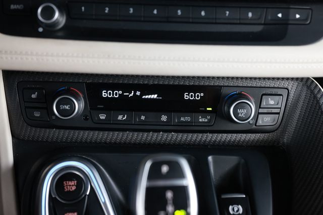 2020 BMW i8  - 23050017 - 33