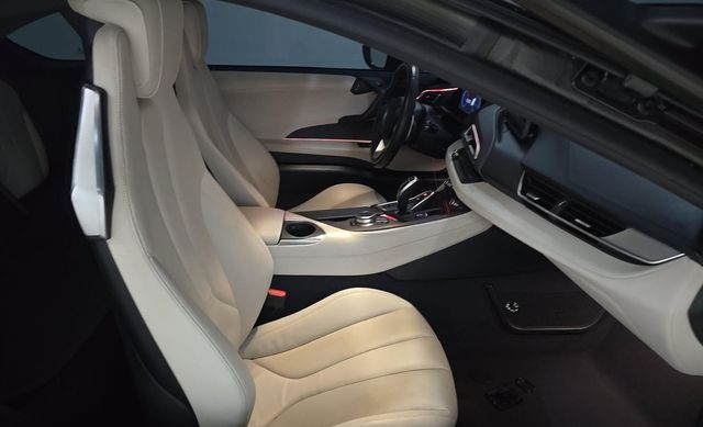 2020 BMW i8  - 23050017 - 4