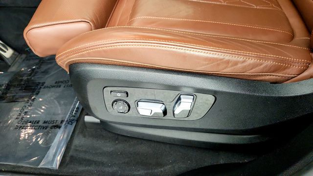 2020 BMW X5 M50i Sports Activity Vehicle w/ Executive Pkg & Merino Leather - 23068806 - 11