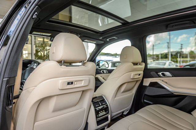 2020 BMW X5 X5 40i xDRIVE - BLACK ON BEIGE - NAV - PANO ROOF - BACKUP CAM  - 23007769 - 42