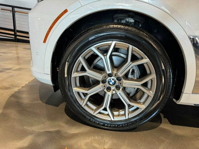 2020 BMW X7 AWD/PremiumPkg/ColdWeatherPkg/ParkAssistPkg/HeadUpDisplay/NAV - 22937110 - 34