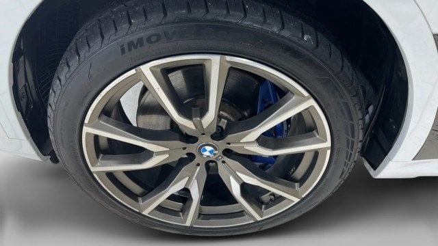 2020 BMW X7 M50i Sports Activity Vehicle - 22963893 - 18