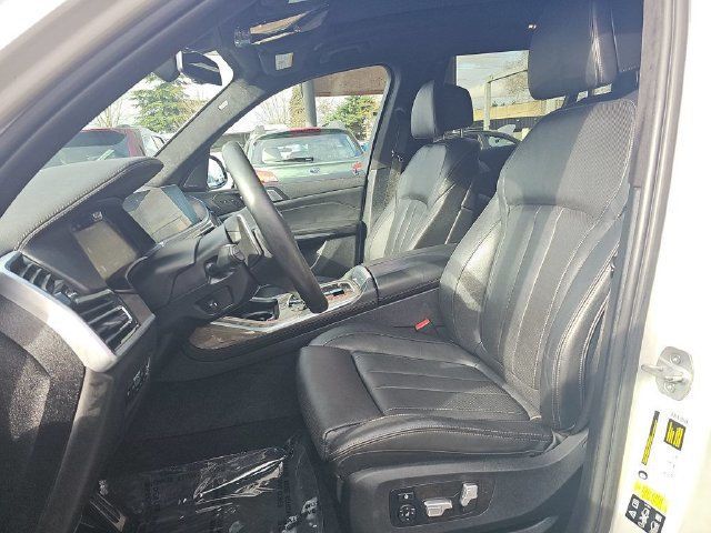 2020 BMW X7 M50i Sports Activity Vehicle - 23093110 - 8