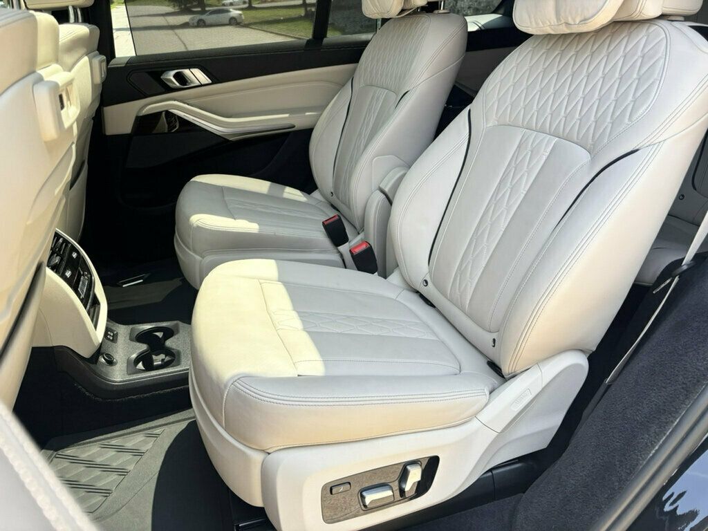 2020 BMW X7 M50i Sports Activity Vehicle - 23067068 - 16