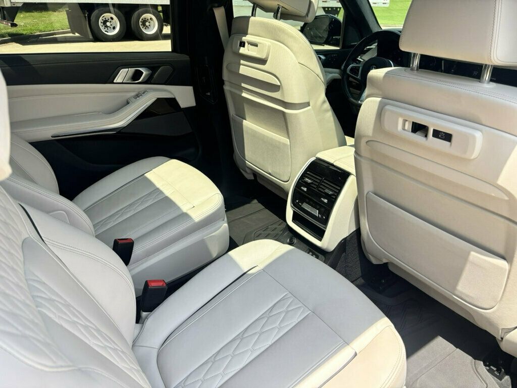 2020 BMW X7 M50i Sports Activity Vehicle - 23067068 - 18