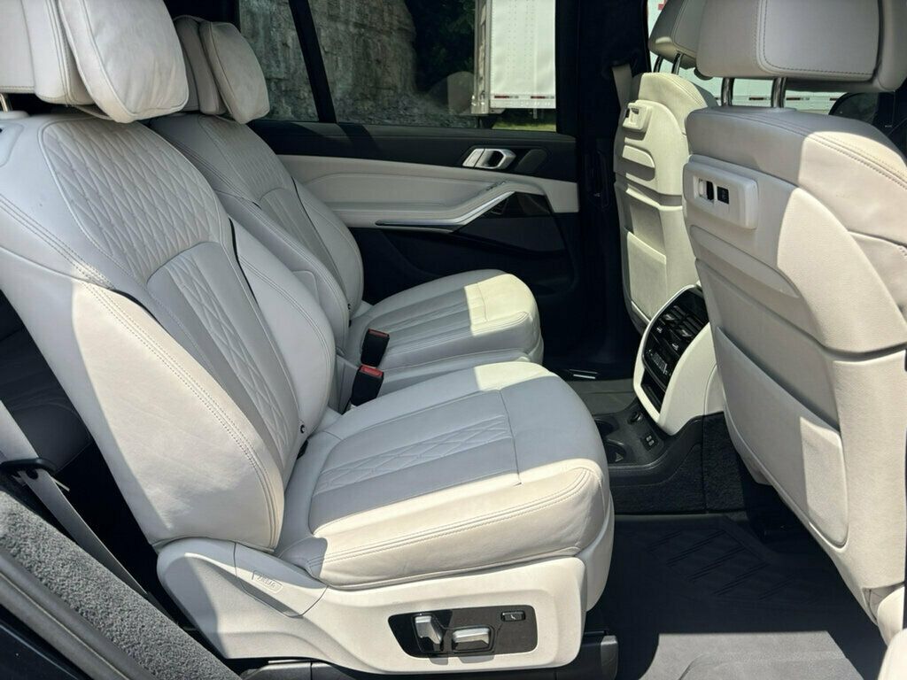 2020 BMW X7 M50i Sports Activity Vehicle - 23067068 - 19