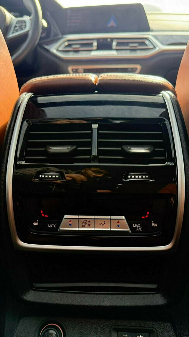 2020 BMW X7 M50i Sports Activity Vehicle - 23001909 - 42