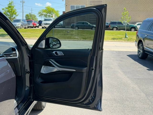 2020 BMW X7 M50i Sports Activity Vehicle - 23021752 - 28