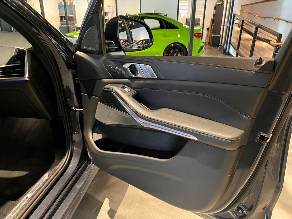 2020 BMW X7 M SportPkg/LuxSeatPkg/PremiumPkg/ColdWeatherPkg/HeadUpDisplay - 22975931 - 32